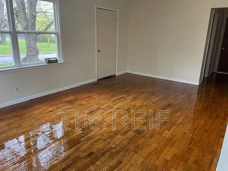 1080 E Cornell Ave — Photo 8