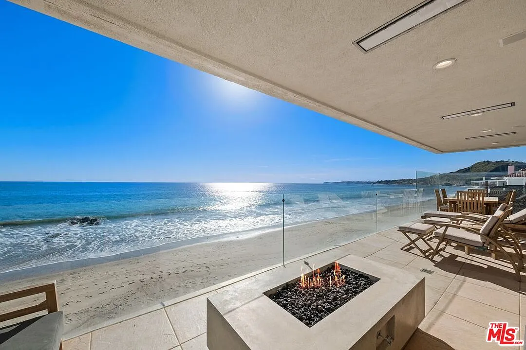 4 bed, 4.5 bath, 3820 sqft, $40,000 — Photo 3