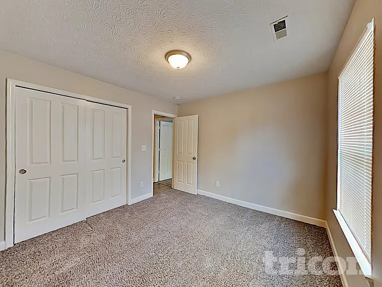 12758 Sovereign Ln — Photo 13
