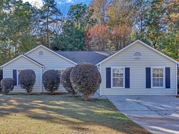 3497 Willow Tree Cir, Douglasville, GA 30135