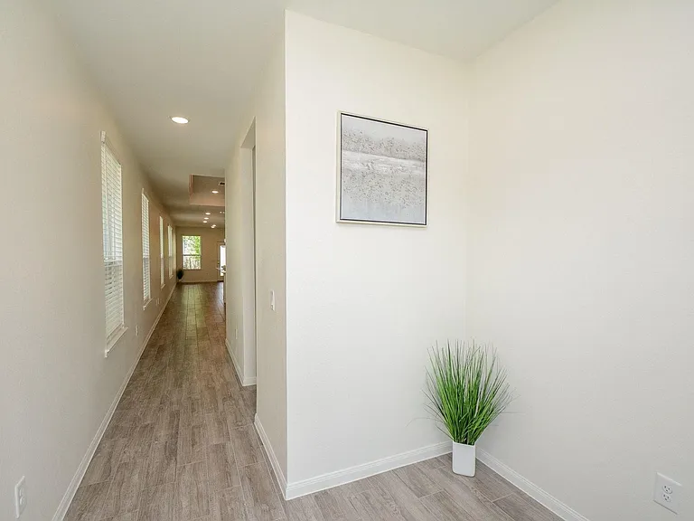 18134 Sonresa Way — Photo 4