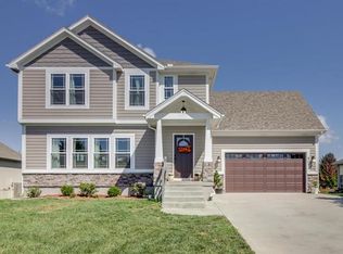 807 SW Bobcat St, Oak Grove, MO 64075