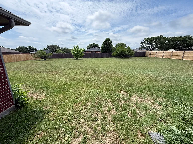 930 High Knoll Dr — Photo 14
