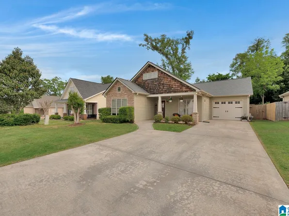 140 Stonecreek Pl, Calera, AL 35040
