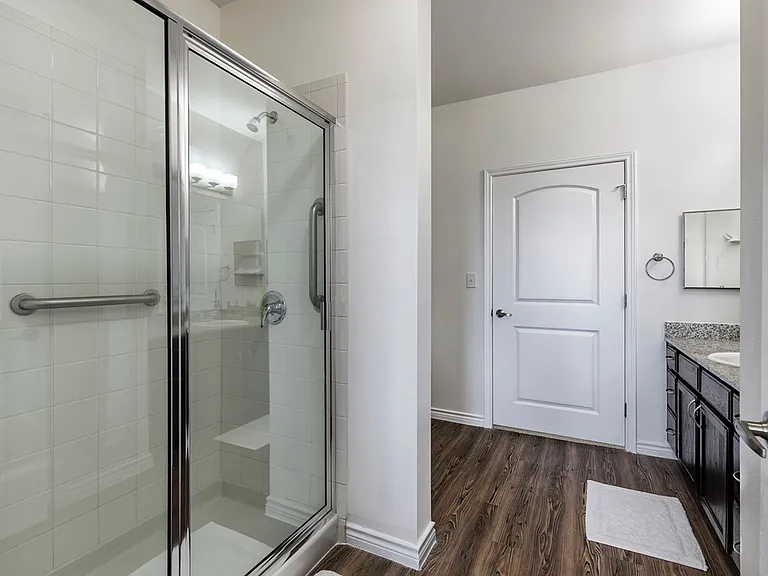 Aviva Fort Worth - 55+ Active Adult Apartment Homes — Photo 10