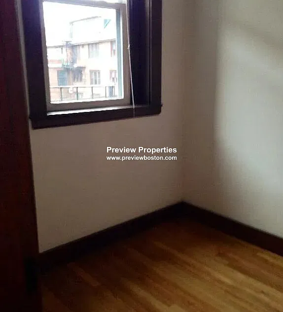 1 bed, $2,595 — Photo 3