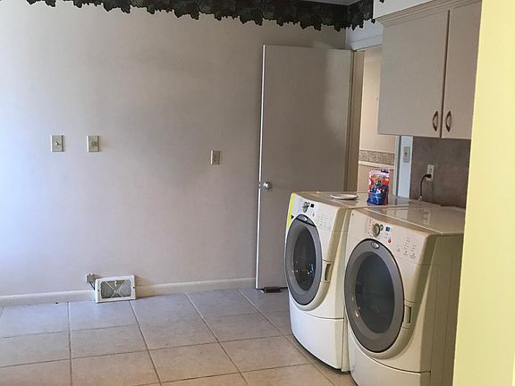 Large laundry room