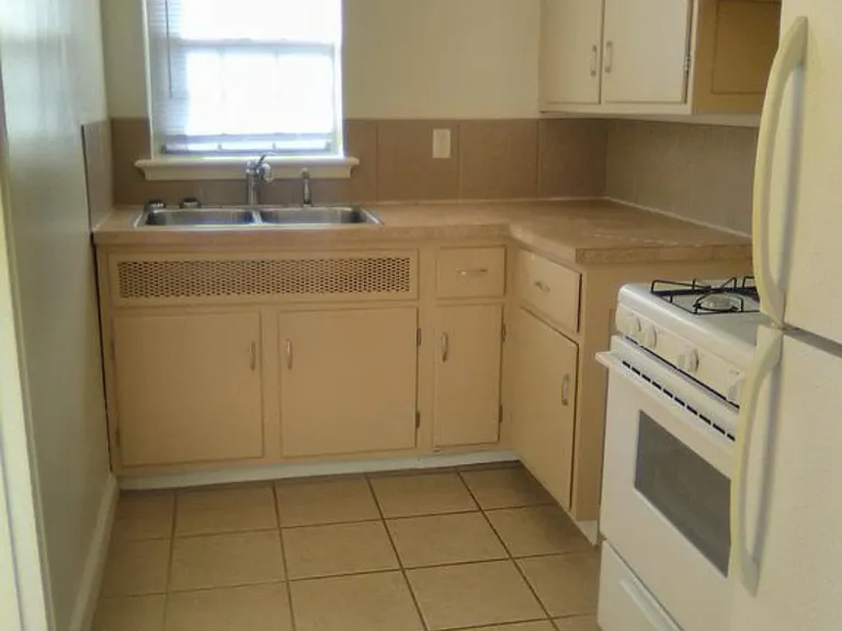 2201 Cherokee Pkwy #C5 — Photo 3