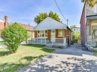 127 Furnival Rd, Toronto, ON M4B 1W7