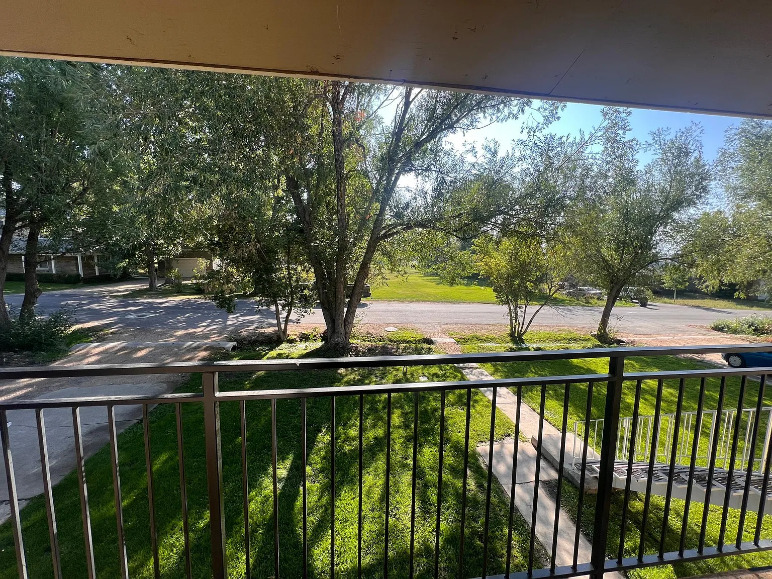 2 bed, 1200 sqft, $2,200 — Photo 3