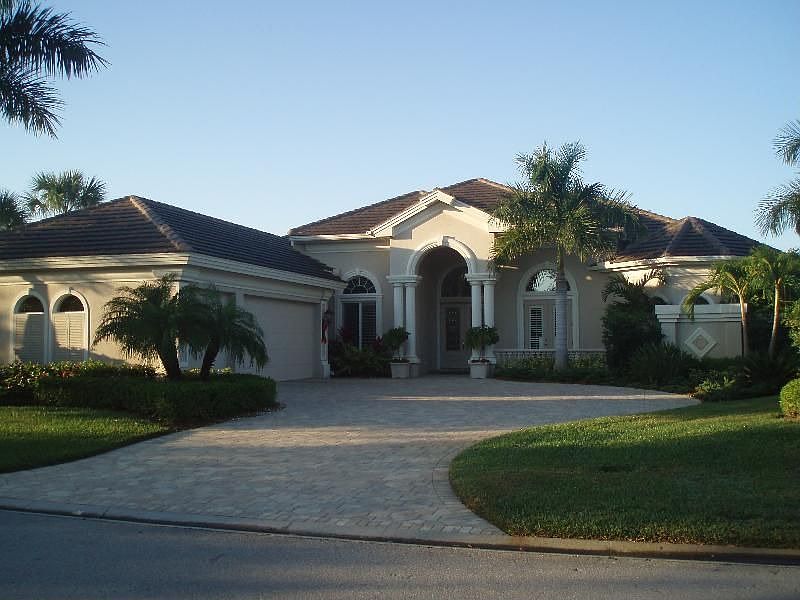 1st image of 23068 Shady Knoll Dr