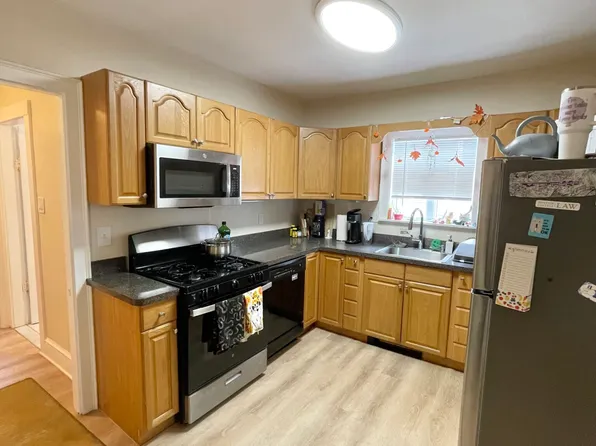 324 Savin Hill Ave #4, Dorchester, MA 02125