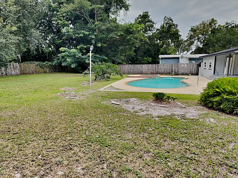 270 W Pineloch Ave #A — Photo 19
