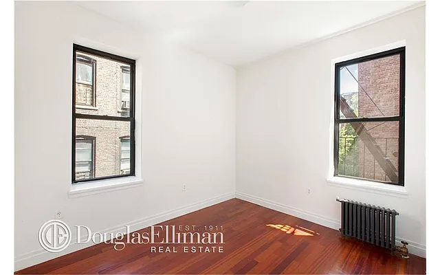 Rented by Douglas Elliman | media 22