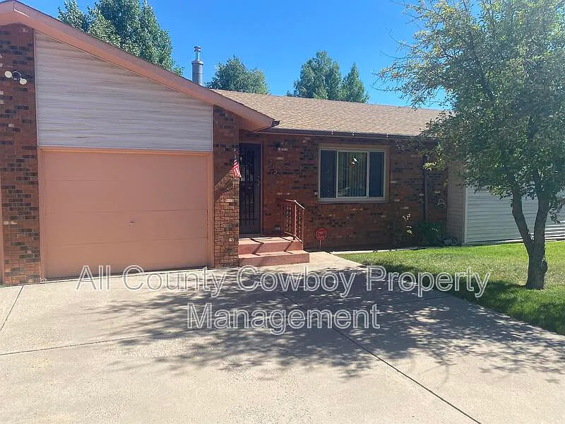 Building Photo - 2132 Carrington Ct
