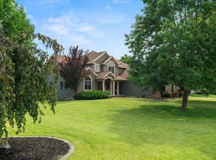 910 Plainview Rd W, La Crosse, WI 54603