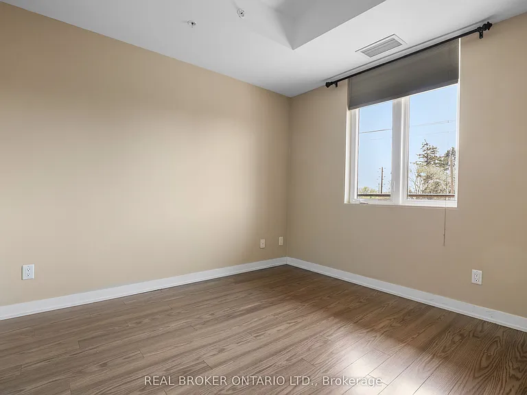 3560 Saint Clair Ave E #323 — Photo 21