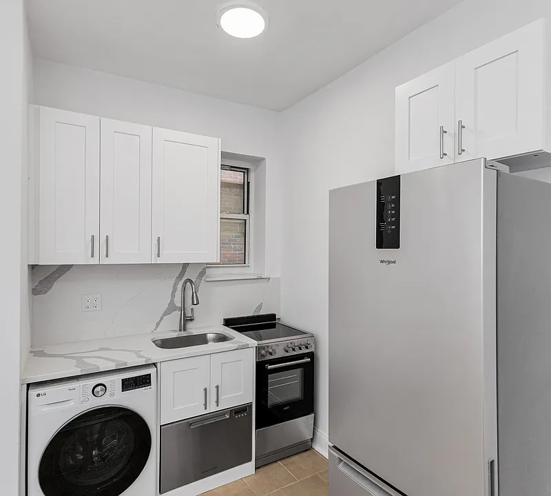 139 E 13th St #6A