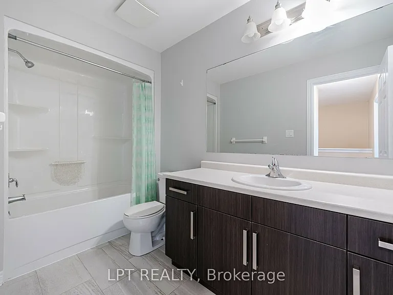 124 Parkinson Cres #15 — Photo 18