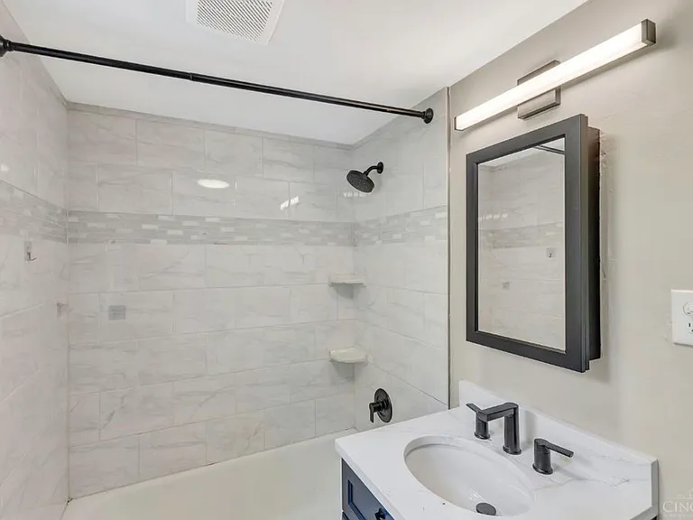 1646 King Ave — Photo 11