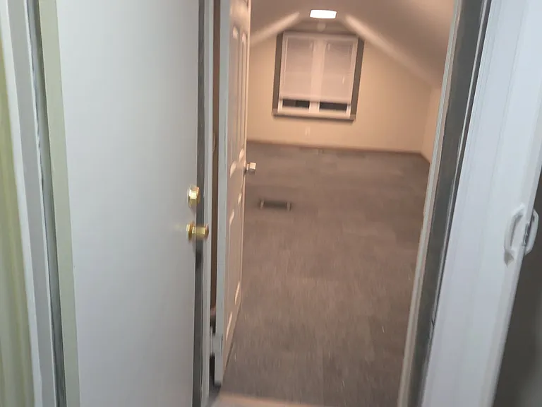 4 Roosevelt Dr #2 — Photo 3