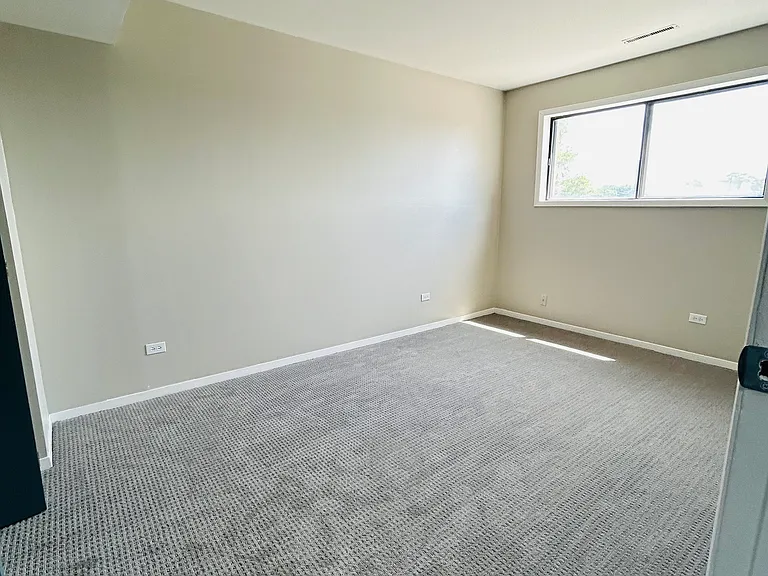 14547 Lamon Ave #1N — Photo 10