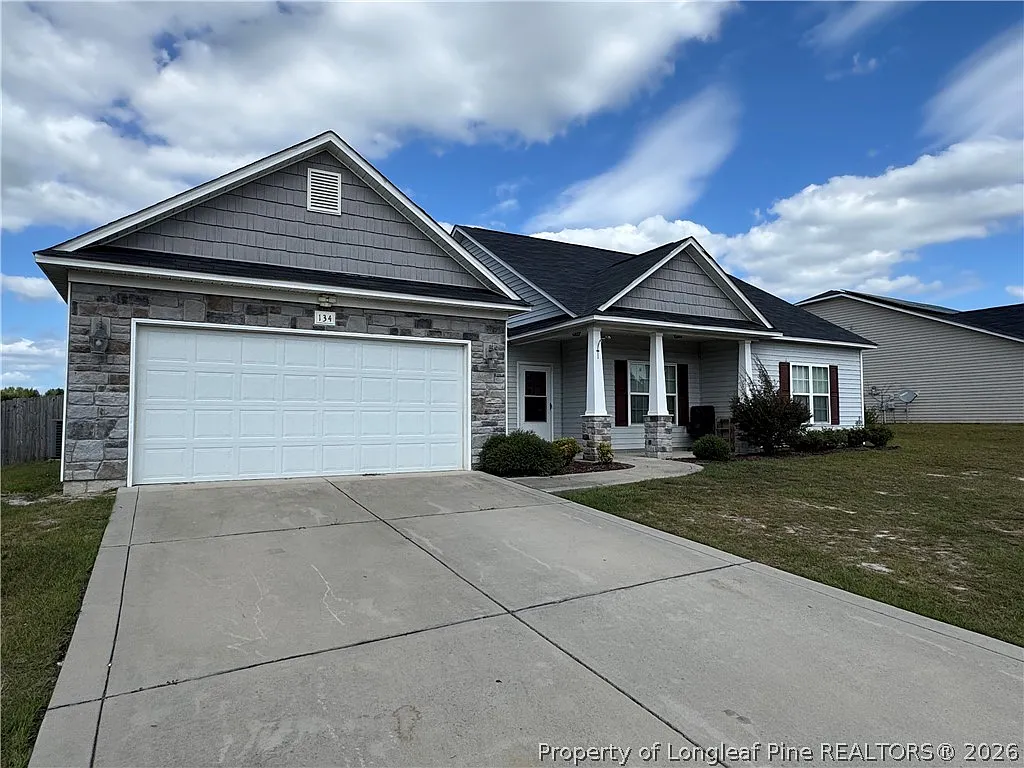 3 bed, 2.0 bath, 1527 sqft, $1,850 — Photo 2