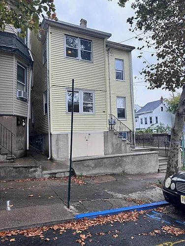 145 N 2nd St #1 Photo 1