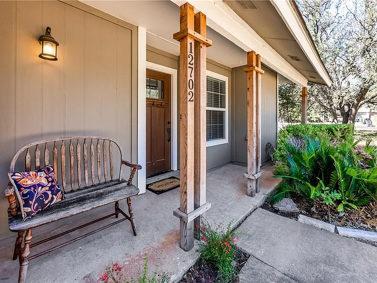12702 Rhea Ct — Photo 3