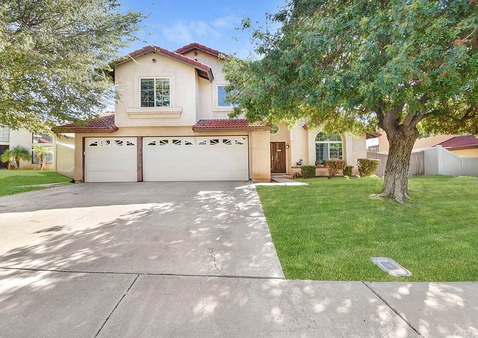 1st image of 23879 Hazelwood Dr