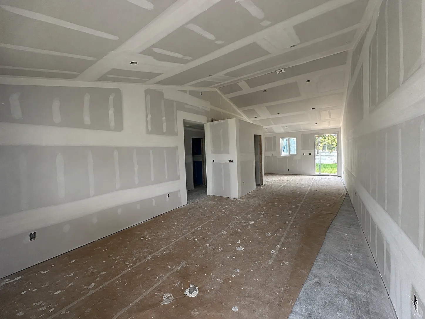 2 bed, 1.0 bath, 936 sqft, $1,250 — Photo 4
