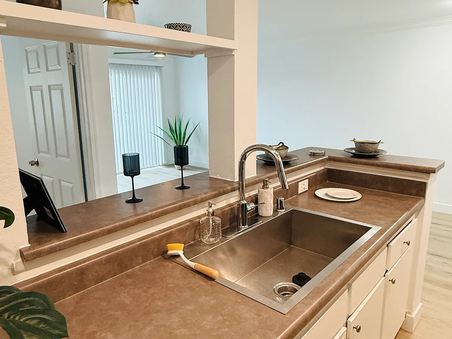 1 bed, 650 sqft, $1,995 — Photo 4