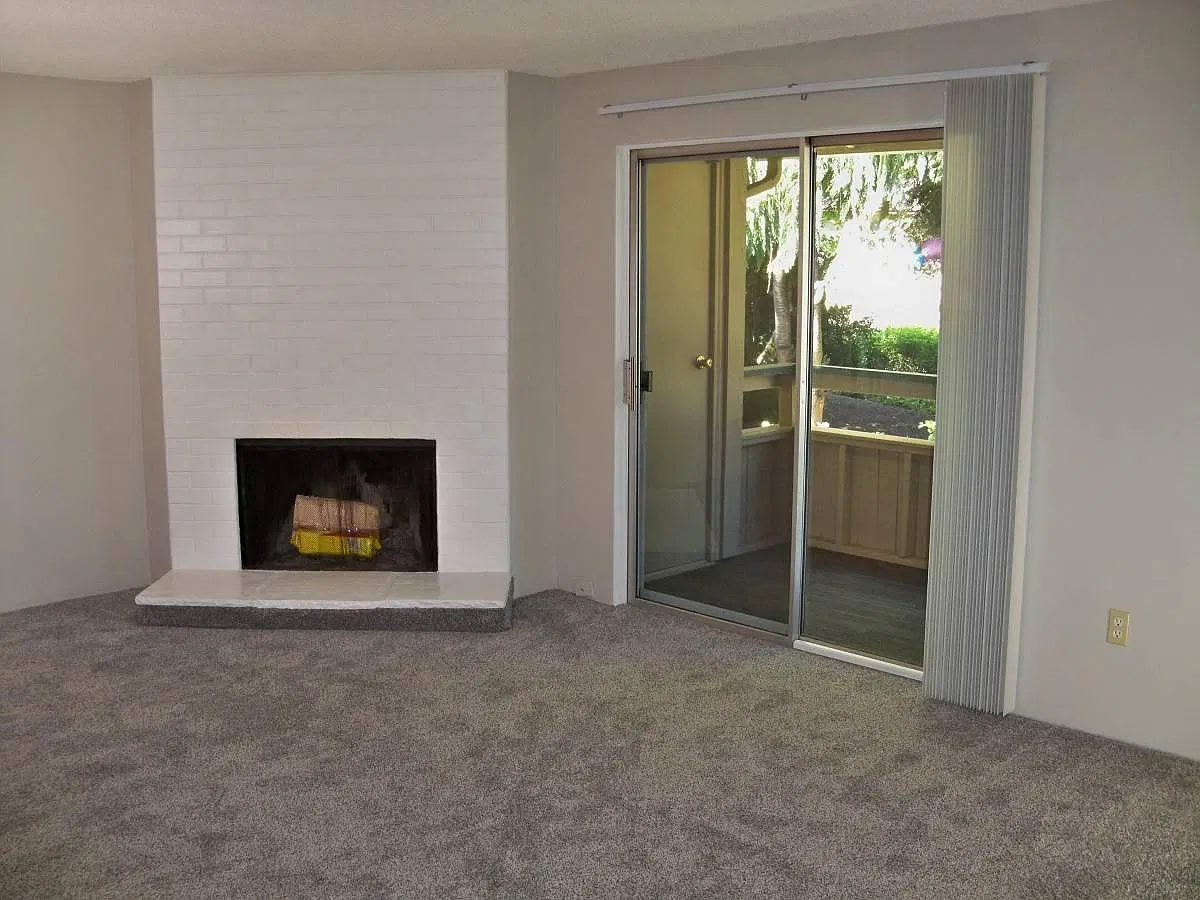 2 bed, 797 sqft, $1,945 — Photo 2