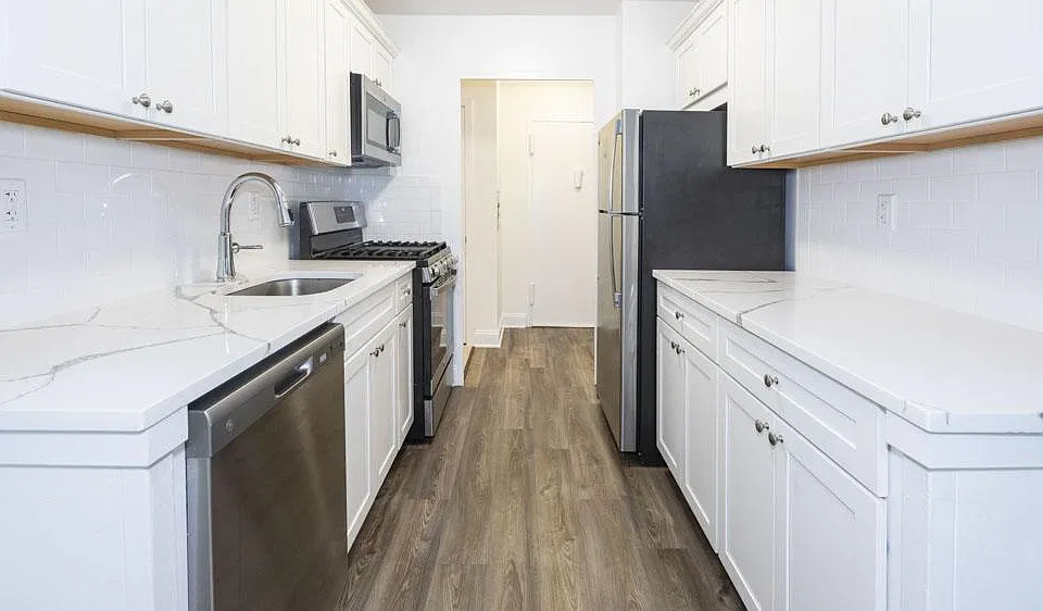 4 Rm 1 Bd - Kitchen