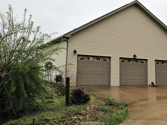 3rd image of 988 County Road 6160