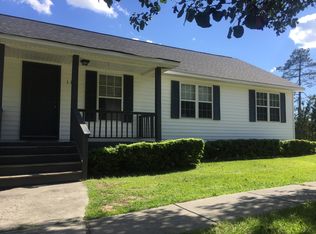 113 Glenn Brook Ln, Raeford, NC 28376