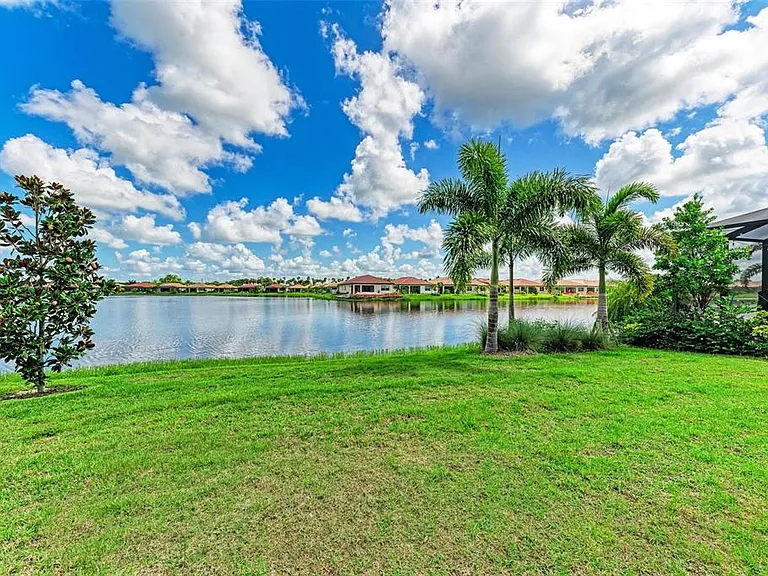 244 Villoresi Blvd — Photo 41