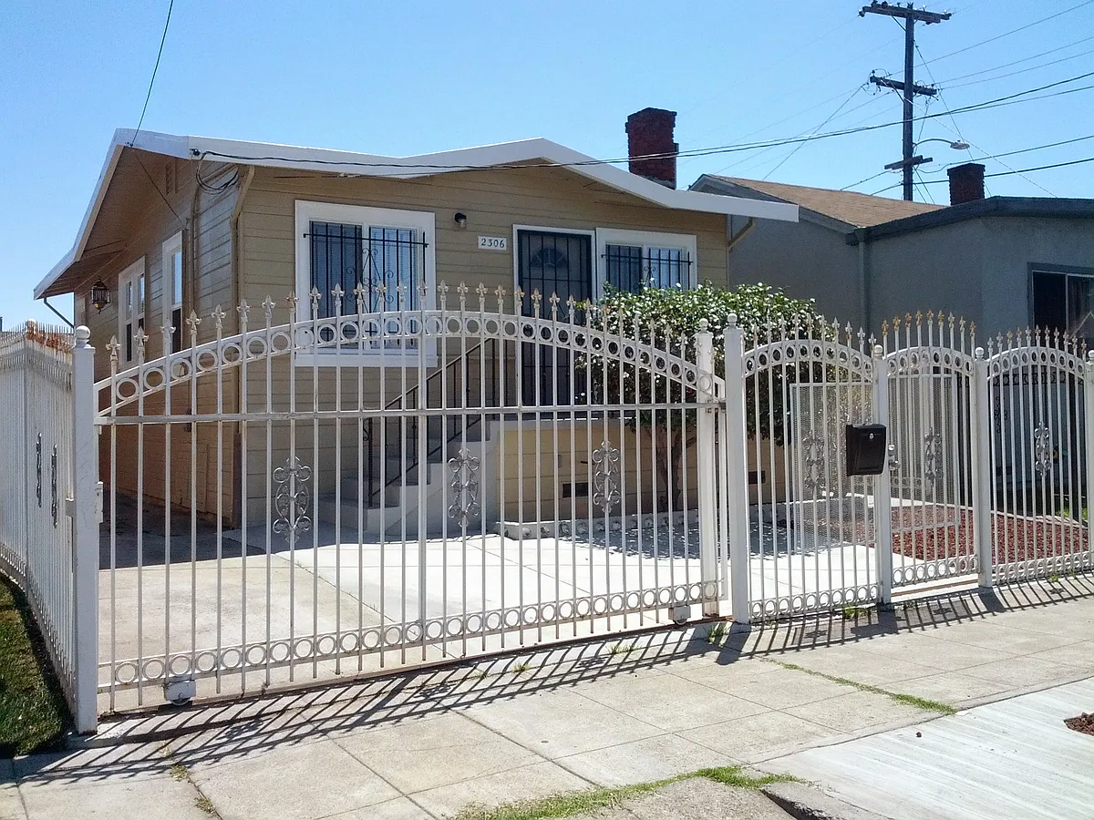 Building Photo - 2306 62nd Ave