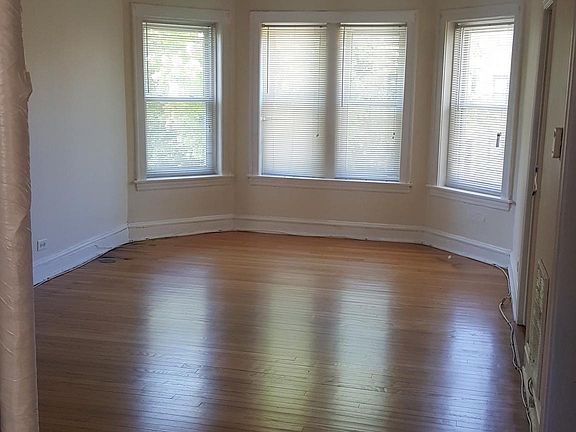2nd image of 2105 W Arthur Ave #3