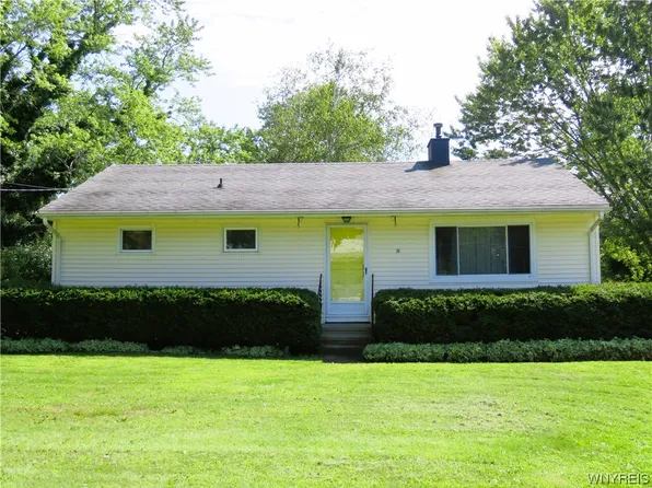 26 Lerczak Dr, Angola, NY 14006