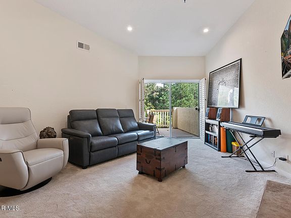 2nd image of 5728 Oak Bend Ln Unit 404