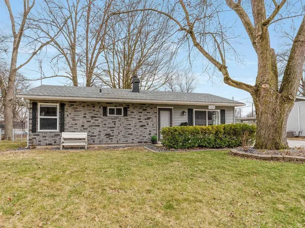 7325 Springhill Dr, Fort Wayne, IN 46819