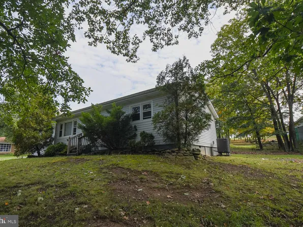 194 Windy Hill Dr, Keyser, WV 26726