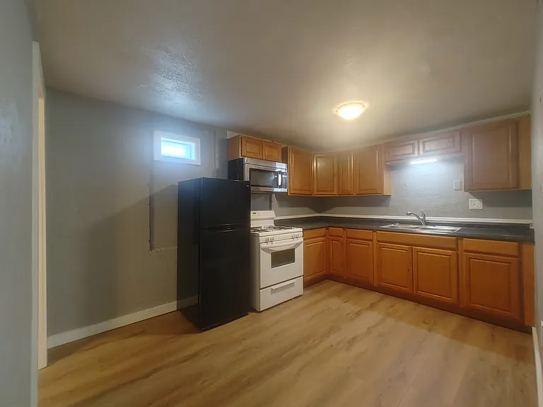 1013 Elm Ave #D — Photo 3