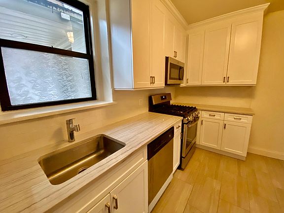 2nd image of 620 Gramatan Ave #1J