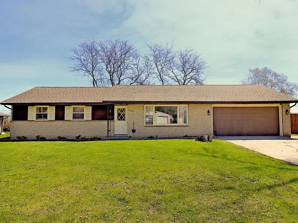 604 Meadow LANE, Sheboygan Falls, WI 53085