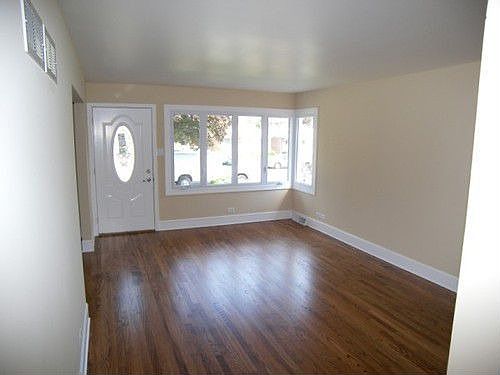 2nd image of 7842 Melvina Ave