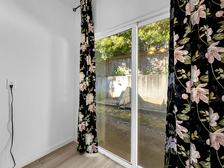 2102 NW Kelly Dr #15 — Photo 14
