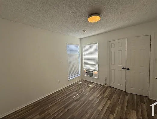 9813 Walnut St #302 — Photo 12