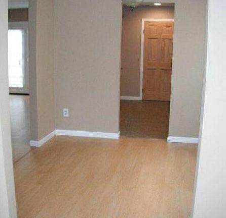 3rd image of 3228 Clover Hill Dr